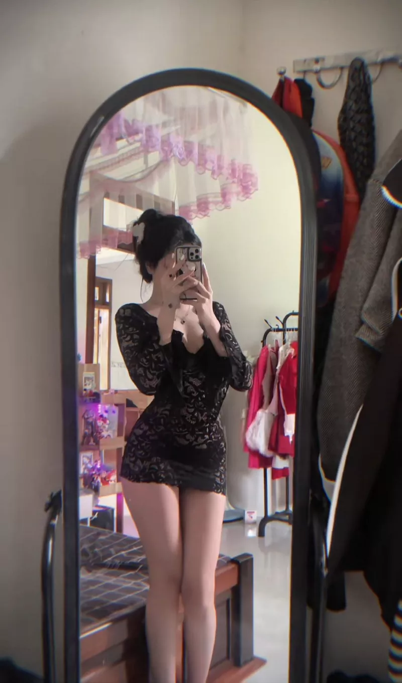 Gái xinh che mặt phong cách kín đáo đầy thu hút