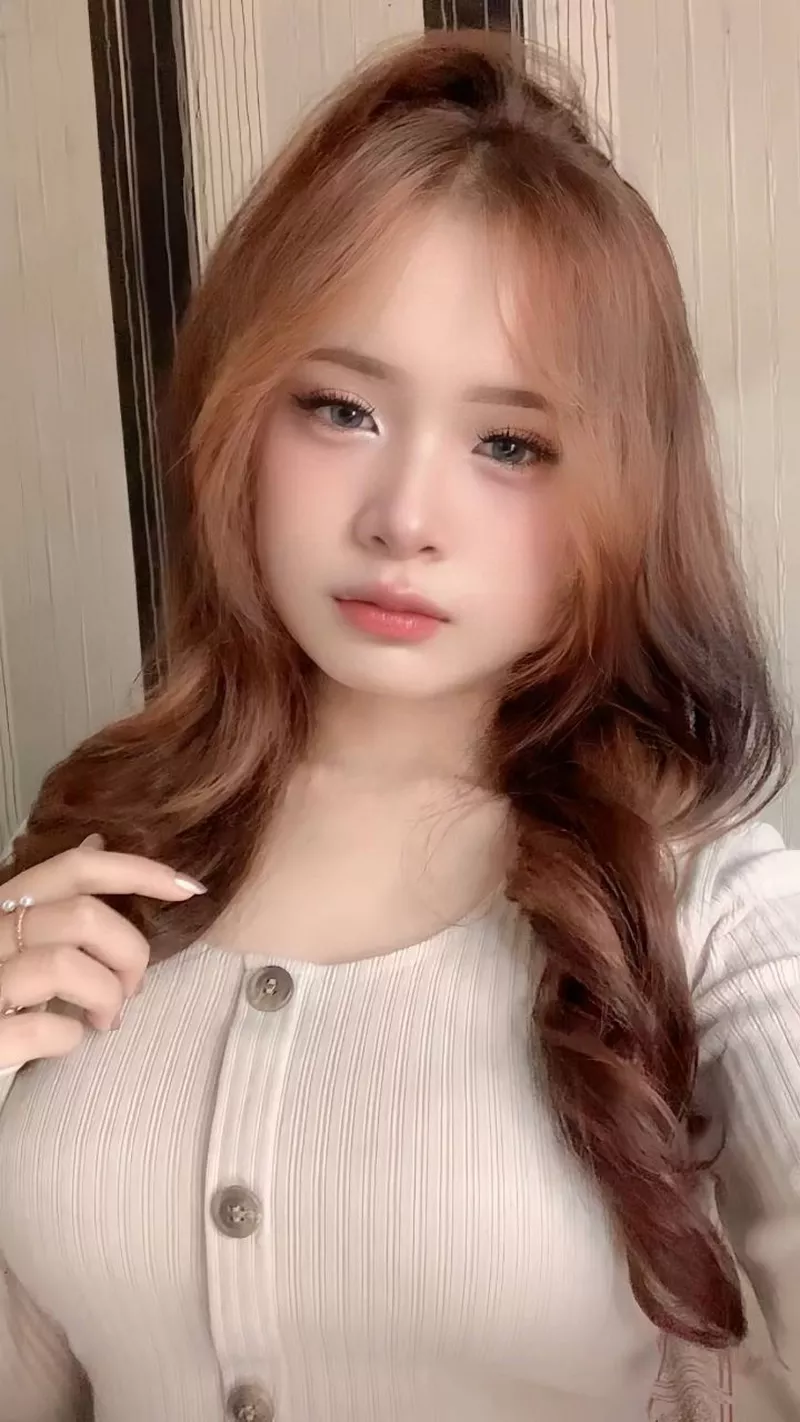 Gái xinh chụp ảnh với thần thái dịu dàng