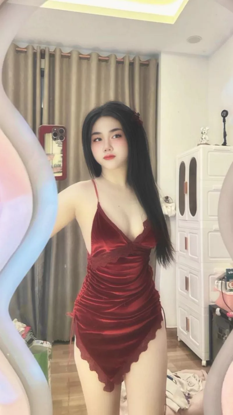 Hot girl sexy chụp ảnh nghệ thuật cuốn hút
