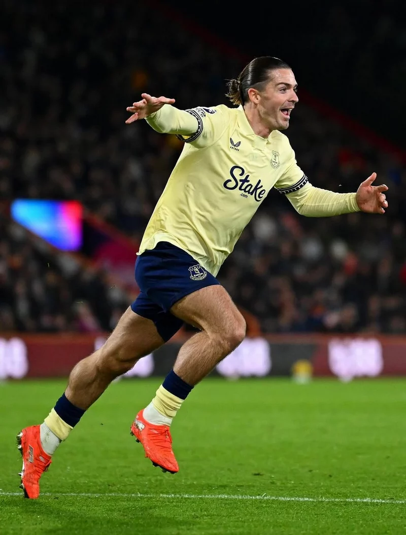 Hình ảnh cầu thủ Jack Grealish 4