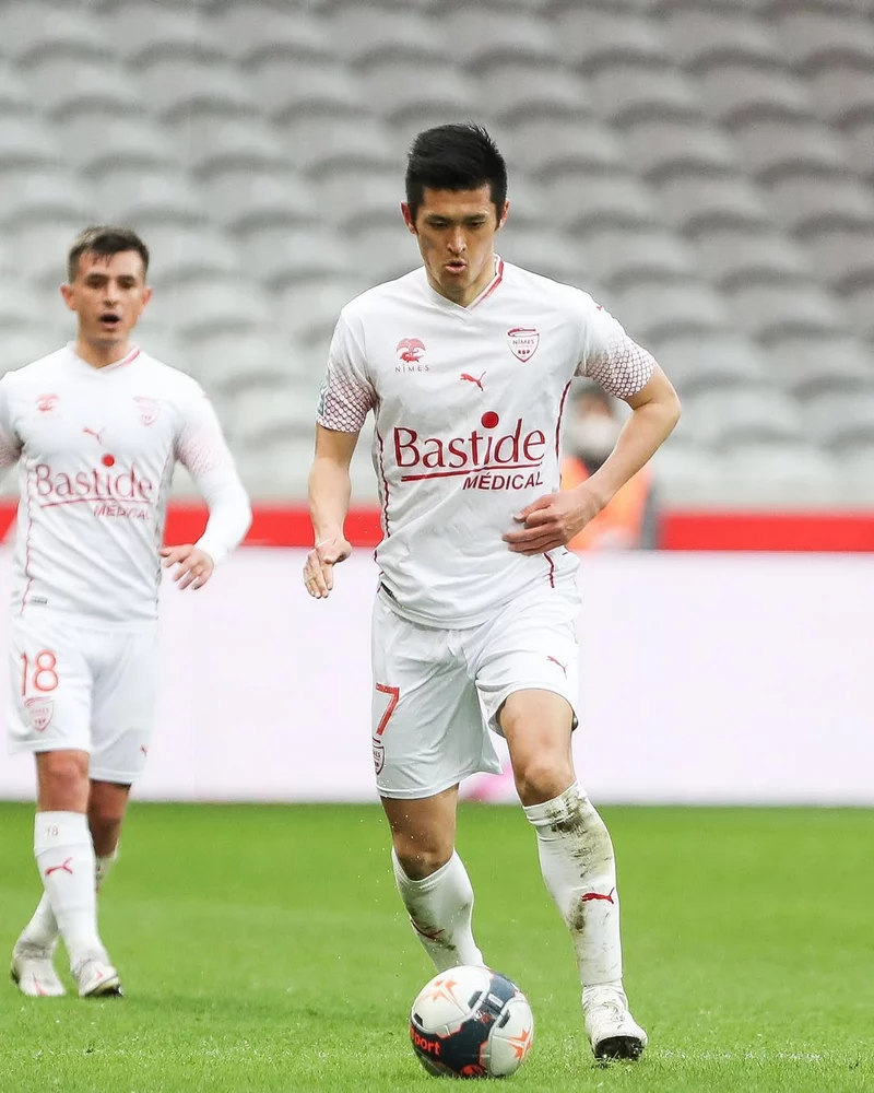 Hình ảnh cầu thủ Naomichi Ueda 3