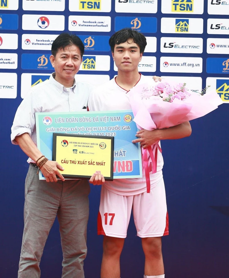 Hình ảnh cầu thủ Nguyễn Công Phương 2