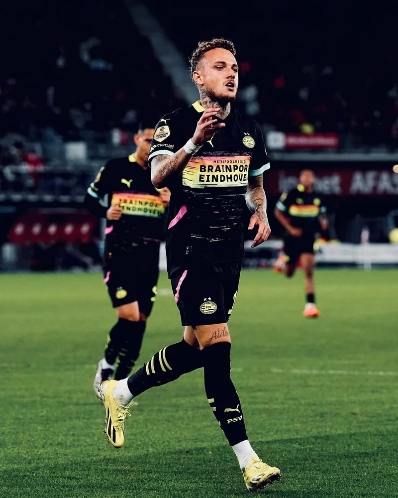 Hình ảnh cầu thủ Noa Lang 2