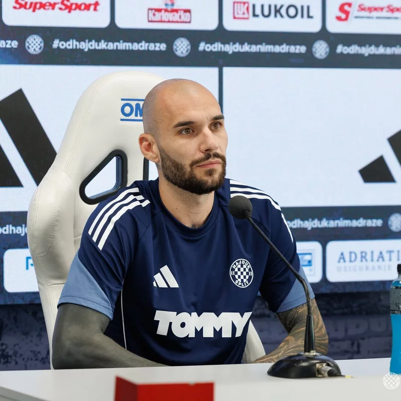 Anthony Kalik – Tiền vệ Australia thành danh ở châu Âu