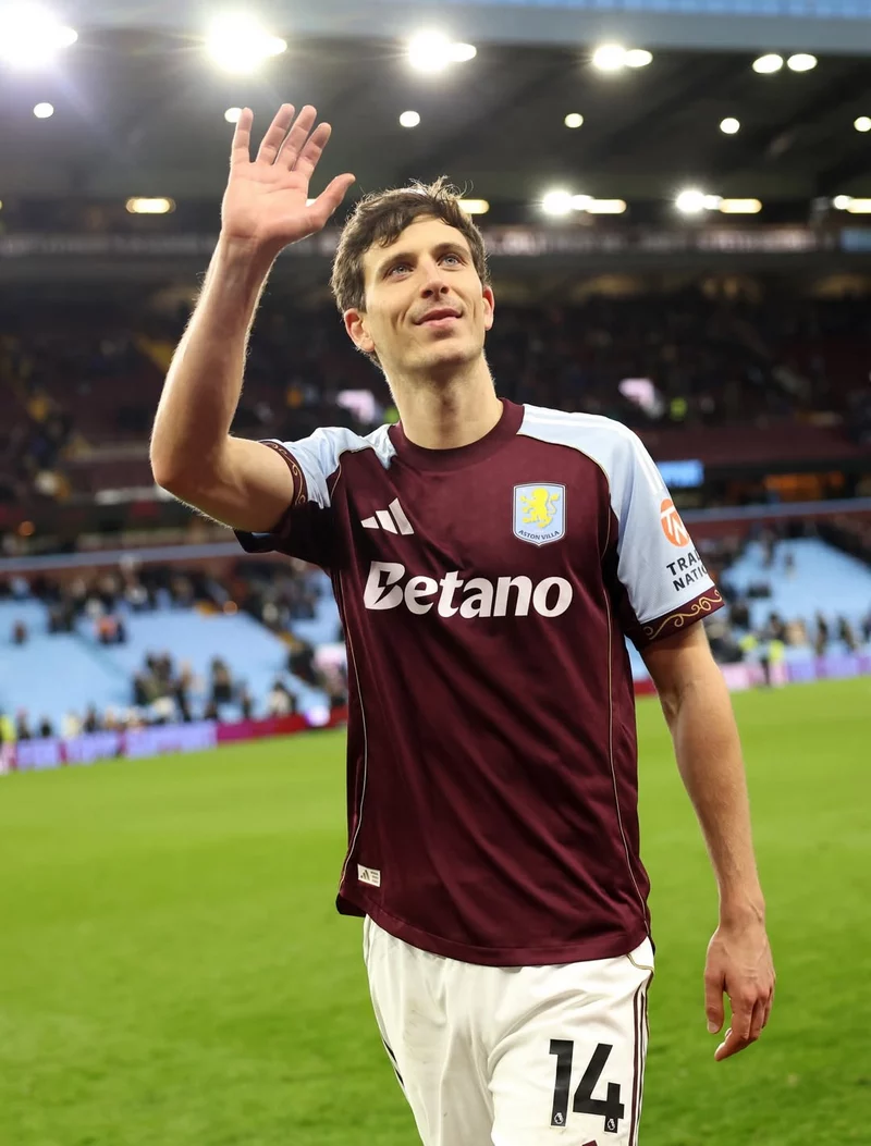 Hình ảnh cầu thủ Pau Torres 4