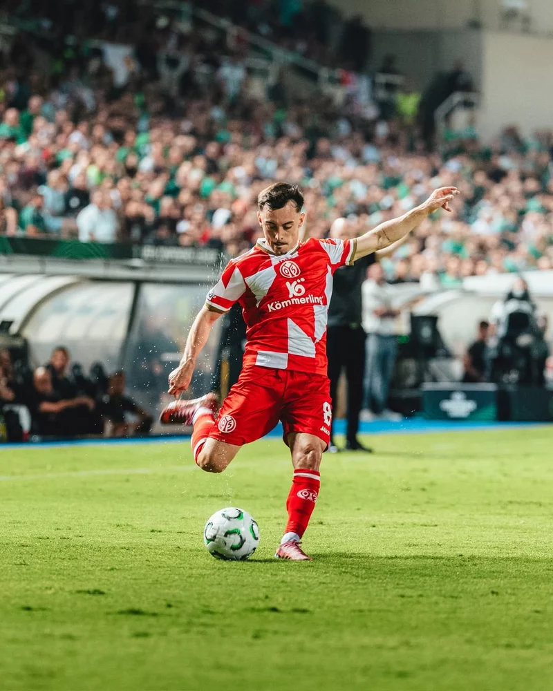 Hình ảnh cầu thủ Paul Nebel 4