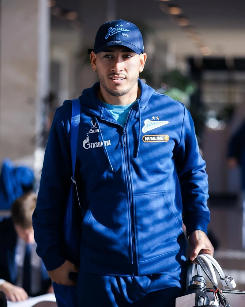 Román Vega: Từ Barcelona Atlètic tới Russian Premier League