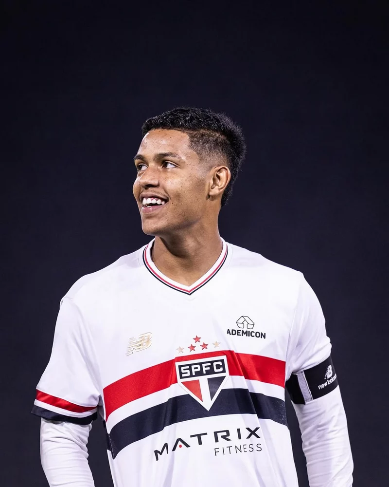 Hình ảnh cầu thủ Ryan Francisco 1