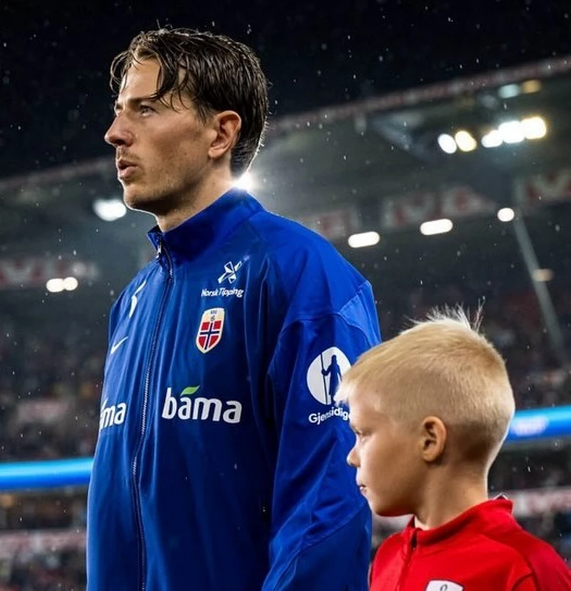 Hình ảnh cầu thủ Sander Berge 2