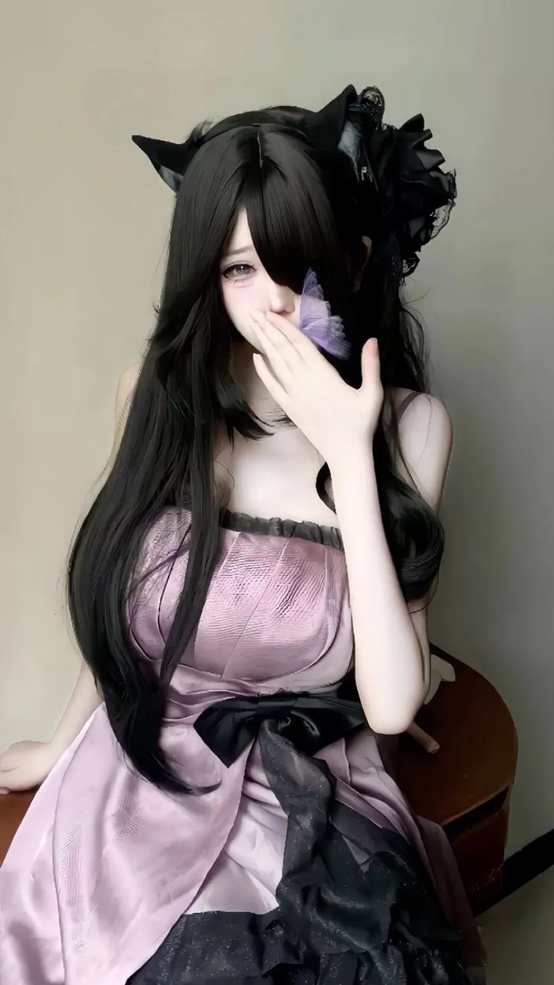 Cosplay anime nữ xinh đẹp phong cách sexy nhẹ