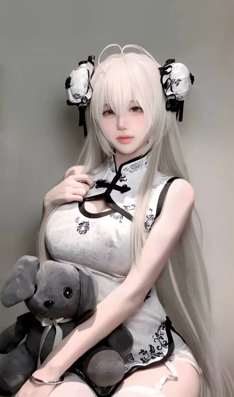 Cosplay anime nữ xinh đẹp với thần thái cuốn hút