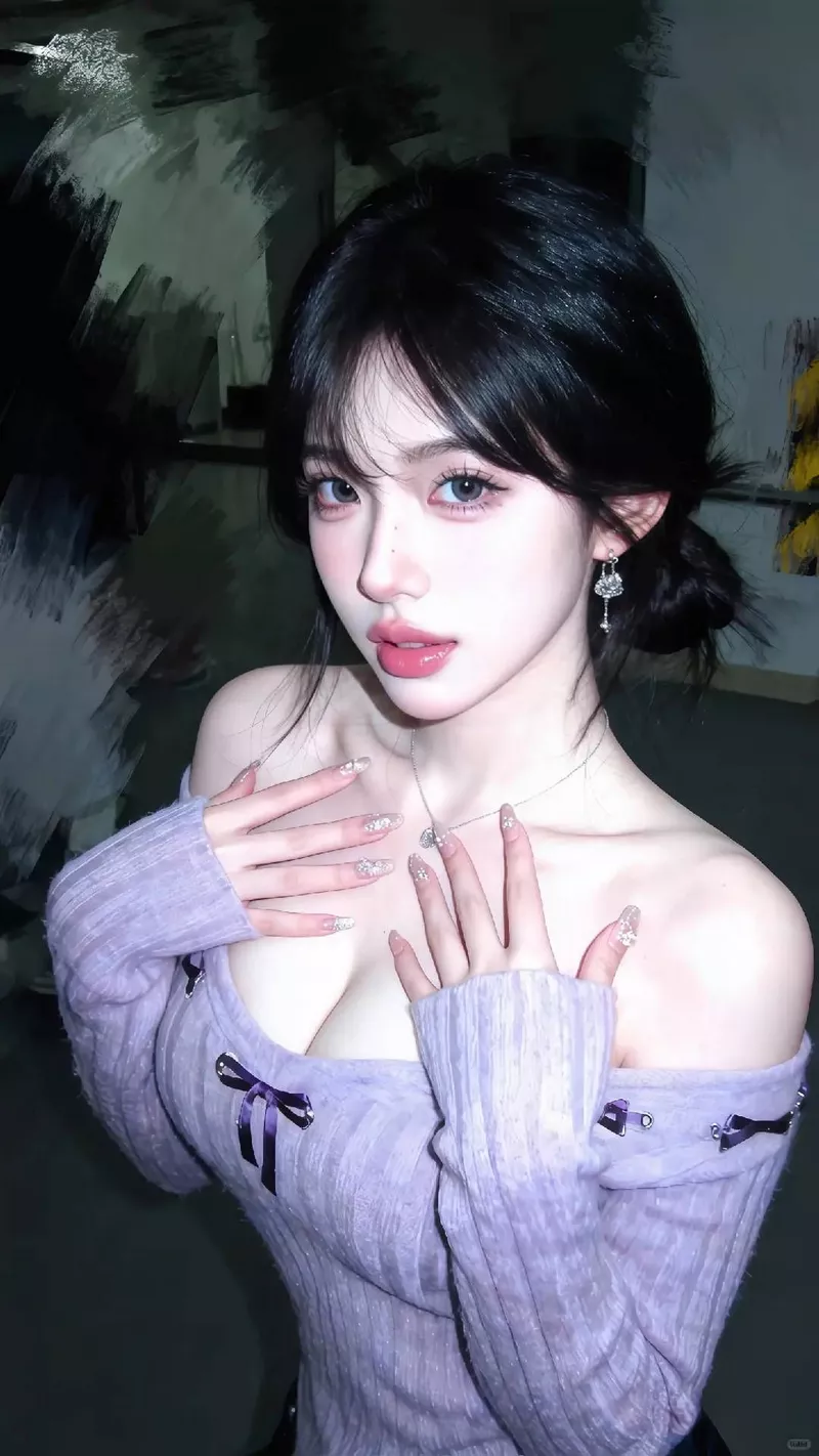 Gái xinh TikTok nổi bật giữa đám đông