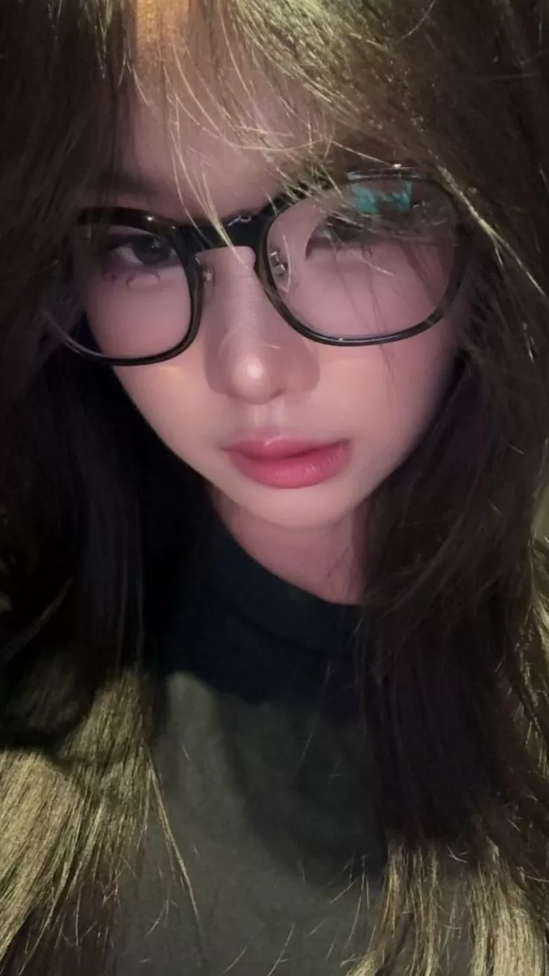 Gái xinh TikTok phong cách nữ tính nhẹ nhàng