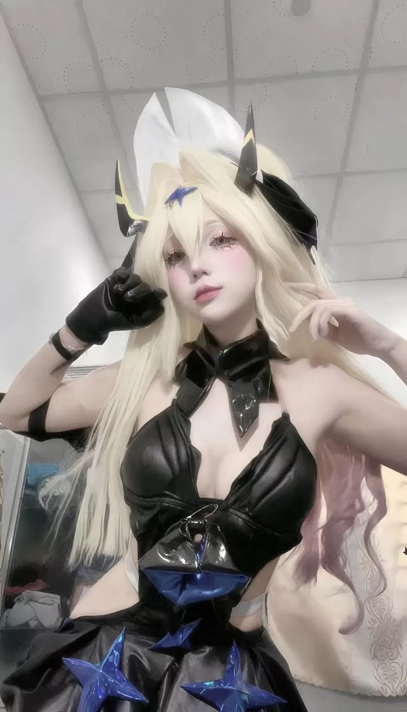 Gái xinh cosplay anime phong cách dễ thương sexy
