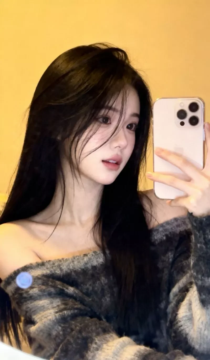 Hot girl Hàn Quốc xinh đẹp cuốn hút ánh nhìn